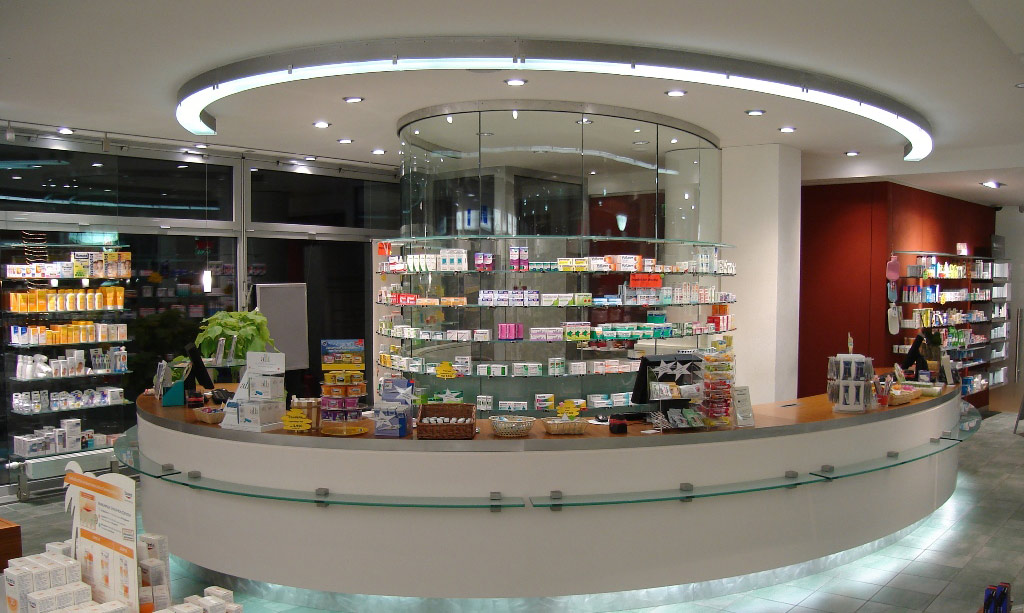 Innenraum der Apotheke Lindenhofcenter